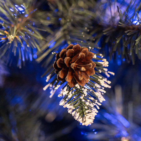 Sztuczna choinka 200 cm sosna diamentowa ośnieżona z szyszkami drzewko świąteczne