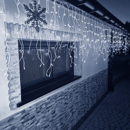 Kurtyna świetlna 200 led girlanda, lampki wewnętrzno-zewnętrzne sople zimny biały